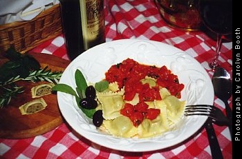 Italian Organic Herb Ravioli with Chunky Tomato Sauce